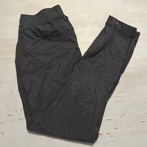 COPY - Lululemon Adapted State Jogger *train* black size 6